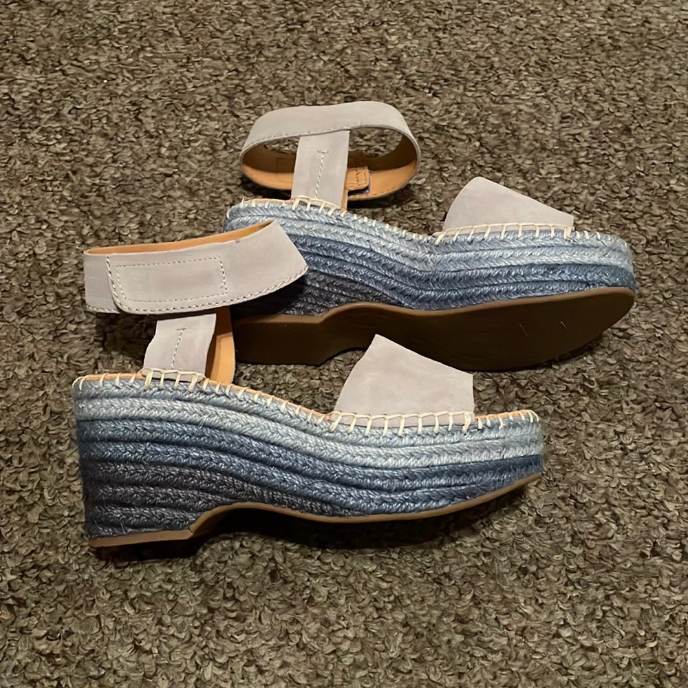 Blue gradient platform Frye & Co. sandals 5.5